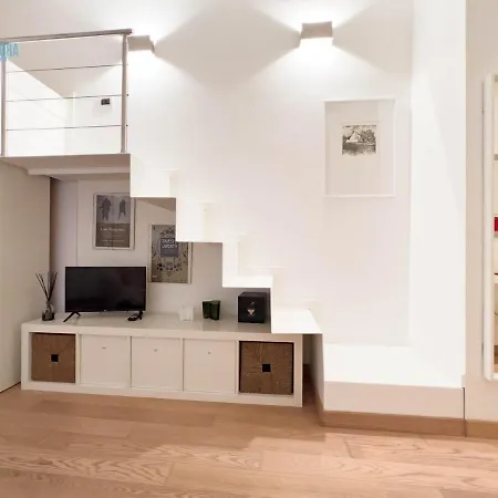 Апартаменты Imbriani 12 Tirabora Short Rent