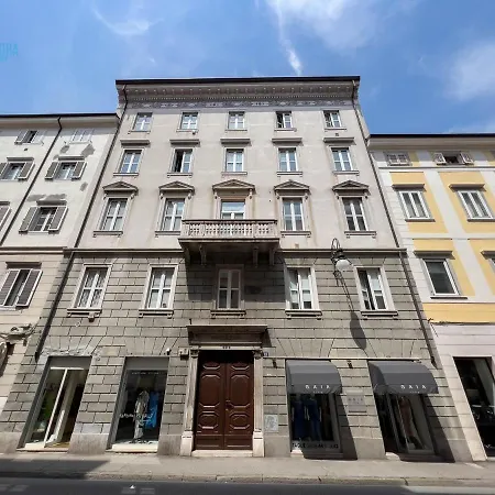 Imbriani 12 Tirabora Short Rent * Триест